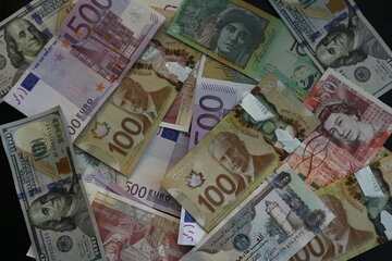 ۱۷ فروردین‌ماه ۱۴۰۱؛ نرخ رسمی یورو، پوند و ۲۵ ارز کاهشی شد