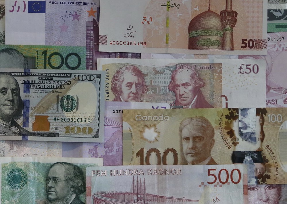 ۱۷ آبان ۱۴۰۰؛ رشد نرخ رسمی یورو و ۱۰ ارز دیگر
