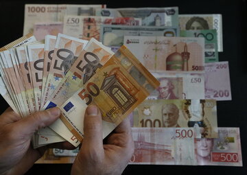 ۱۹ اسفندماه ۱۴۰۰؛   نرخ رسمی یورو و ۲۲ ارز دیگر افزایشی شد
