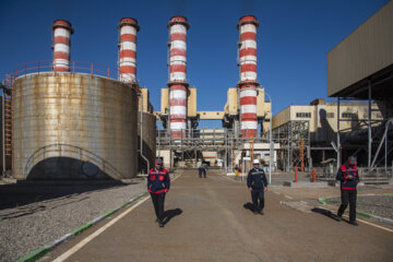مجری طرح نیروگاه‌های بخار شرکت برق حرارتی خبر داد: تامین مالی نیروگاه سیریک از طریق وام دولت روسیه