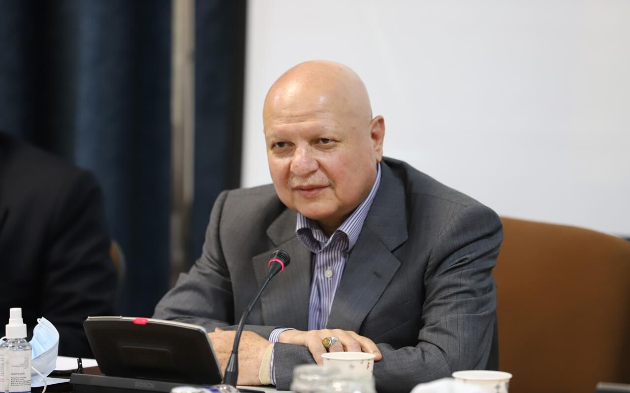 رئیس سازمان برنامه و بودجه: دولت ارزهای آزادشده را در سه بخش هزینه خواهد کرد