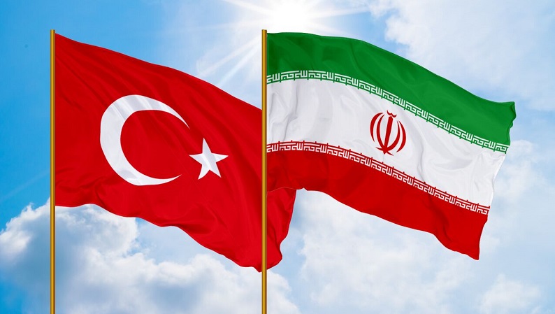 آمادگی ایران و ترکیه برای ارتقای همکاری‌های اقتصادی و تجاری/ راه‌اندازی شهرک‌های صنعتی مشترک بین دو کشور