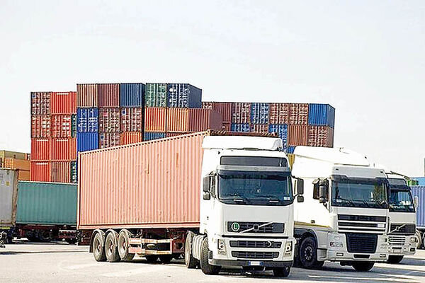 ناظر گمرکات خوزستان : توسعه صادرات از مرز شلمچه در دستور کار قرار گیرد