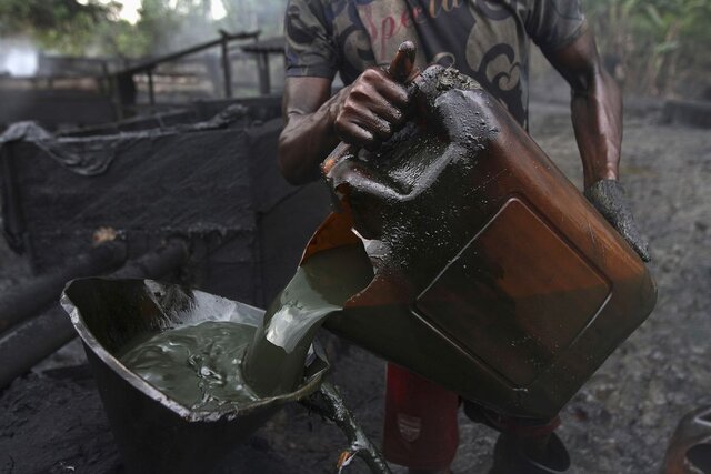 ضرر یک میلیارد دلاری نیجریه از دزدی نفت