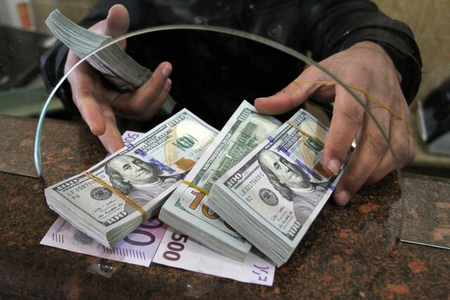 توافق هشت‌بندی صرافان با بانک مرکزی برای ثبات بازار ارز