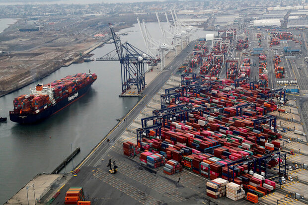 حجم تجارت خارجی در ۴ ماهه امسال به ۱۹.۶ میلیارد دلار رسید