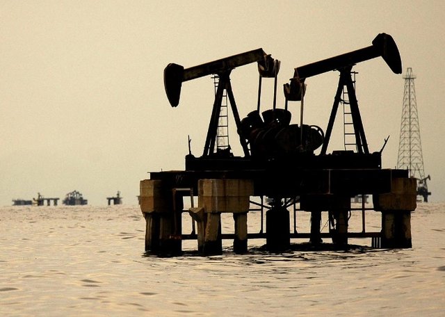 تقاضای جهانی نفت ۸ درصد سقوط می‌کند