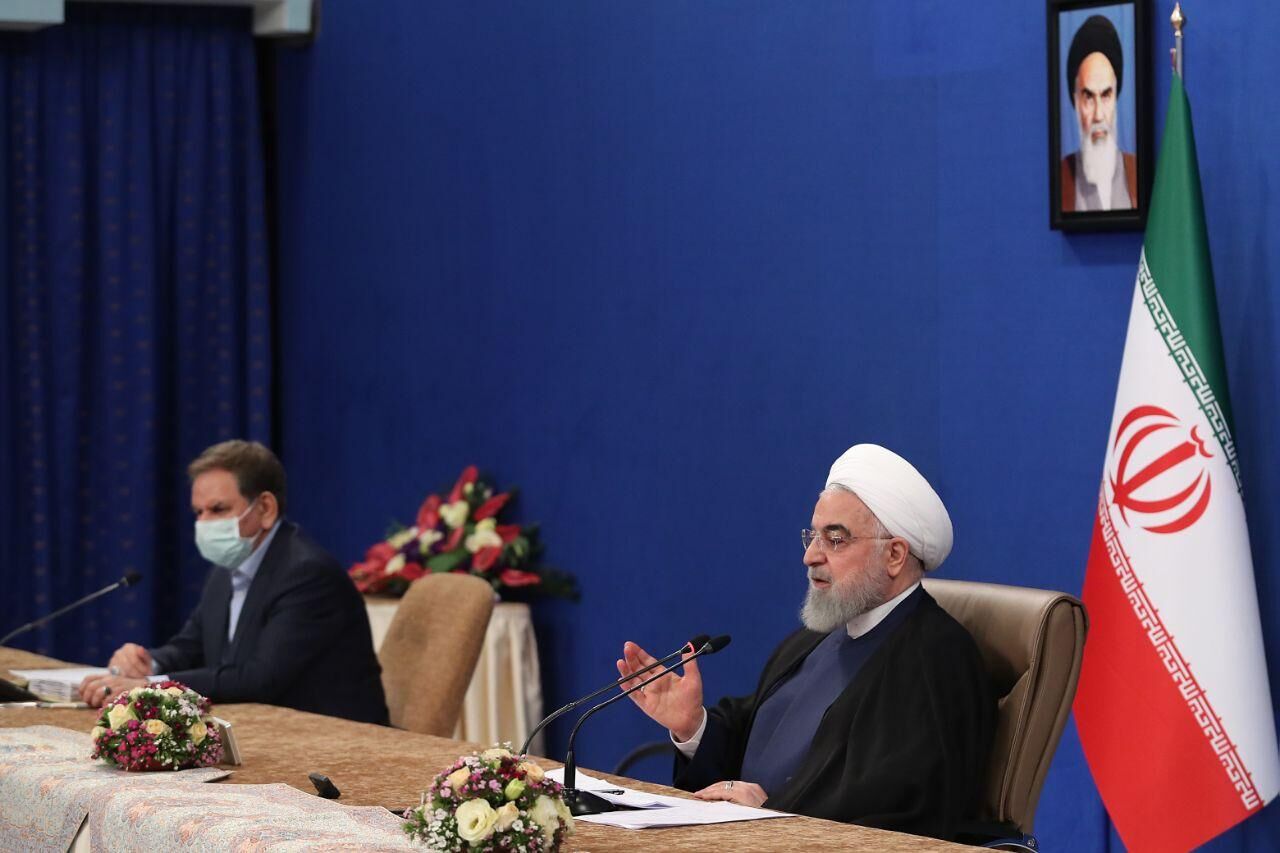 تاکید روحانی برای واگذاری سهام دولتی در بورس برای چیست؟